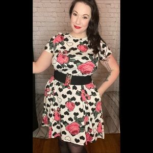 LulaRoe Jessie tshirt dress. Size Medium